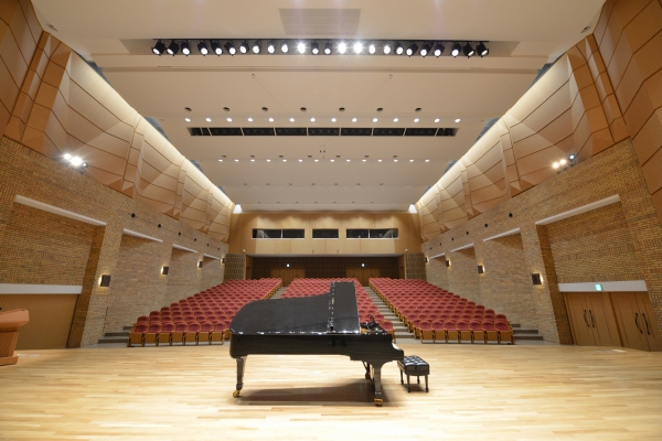 写真：University Concert Hall 2016