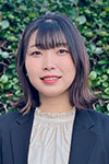 長友 優佳 助手