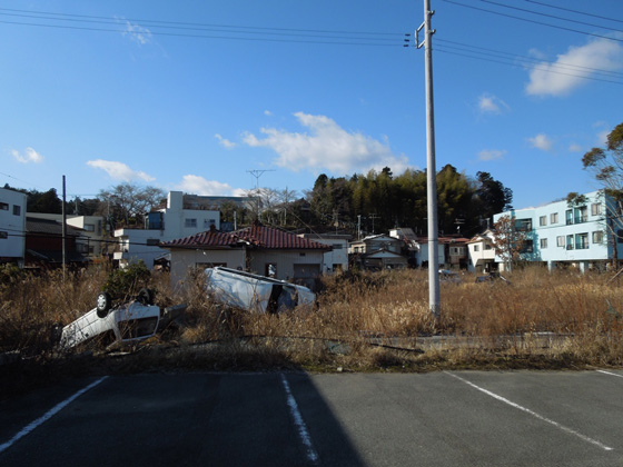 2014.12　転がったままの車